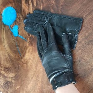 Miss Aris | Vintage Black Leather gloves